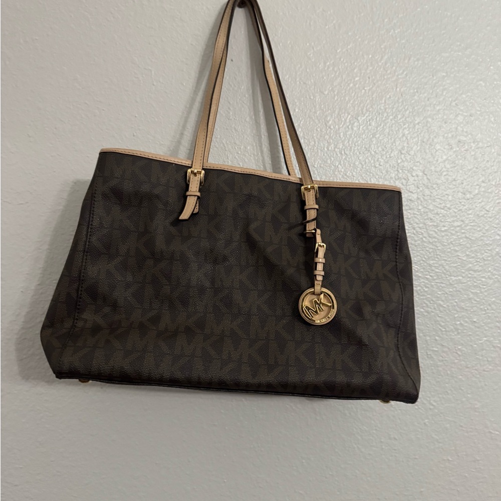 Michael Kors Shoulder Bag and wallet